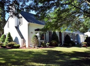 9733 Harding Blvd, Wauwatosa, WI 53226