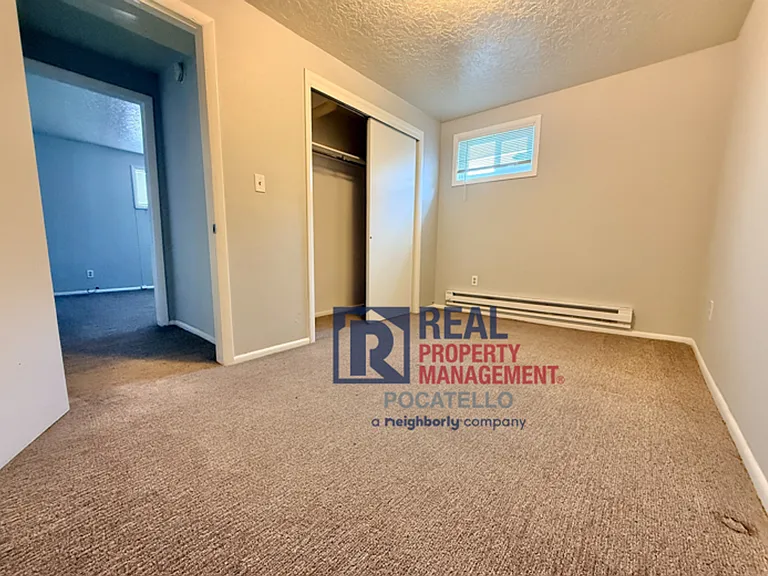 1921 Monte Vista Dr — Photo 7