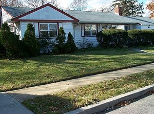 1663 Lee St, Valley Stream, NY 11580