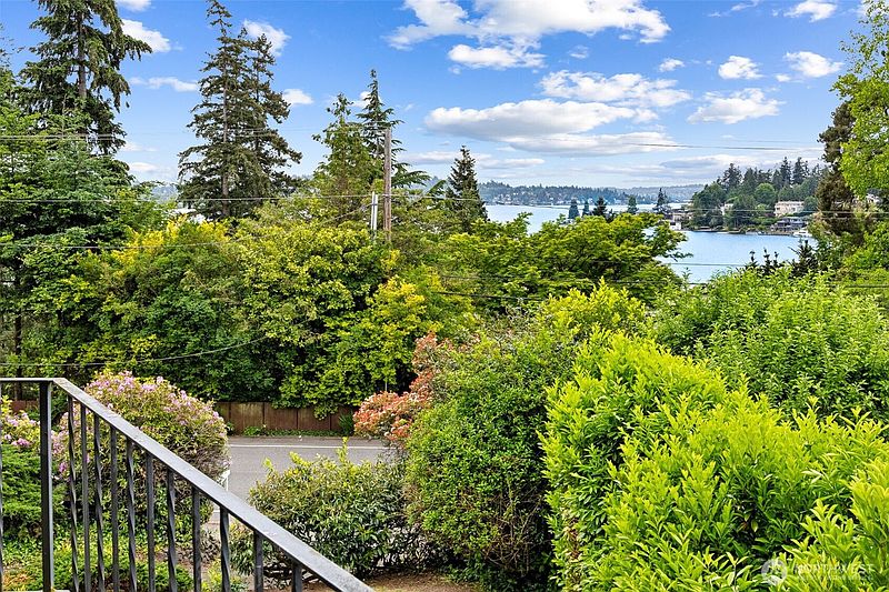 5th image of 9510 Lake Washington Boulevard NE