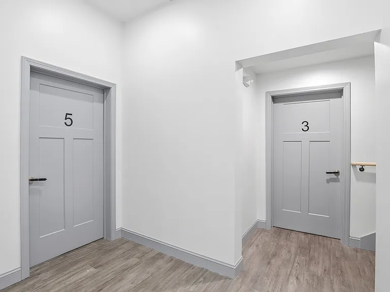 114 N Franklin St — Photo 8