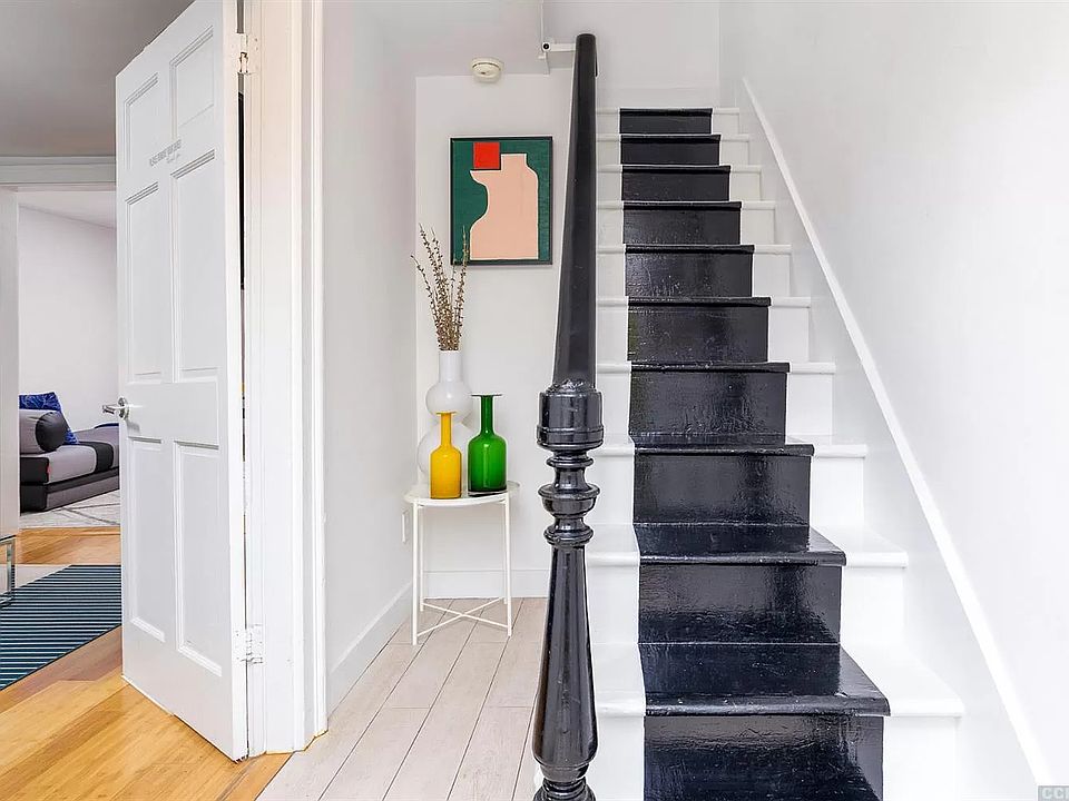 Foyer with apartment entrance on the left