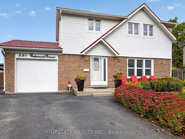 221 Cedarwoods Cres, Kitchener, ON N2C 2K1