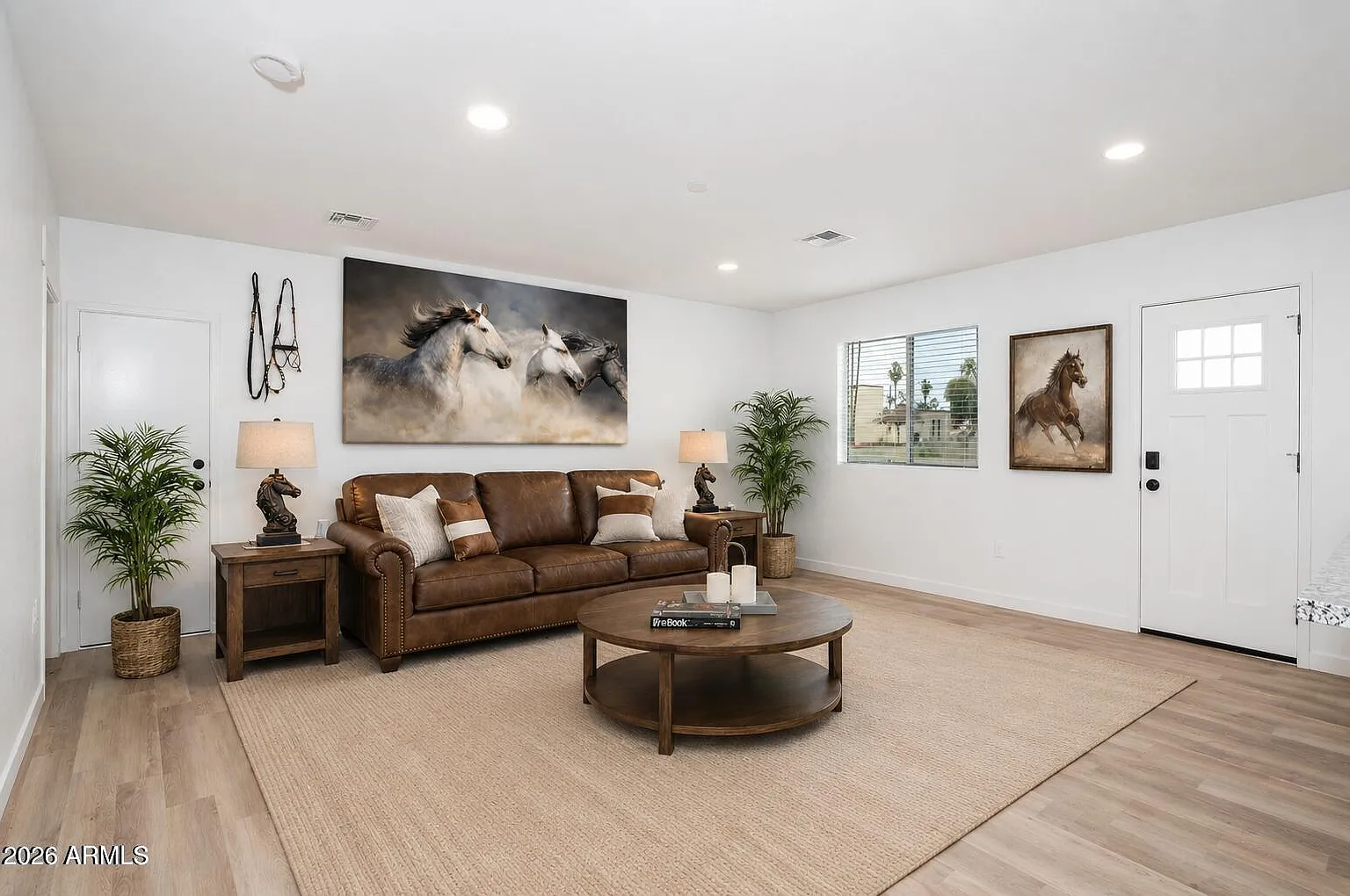 3 bed, 2.0 bath, 1007 sqft, $1,850 — Photo 4