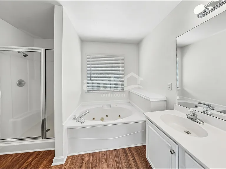 1513 Cardinal Ln — Photo 13