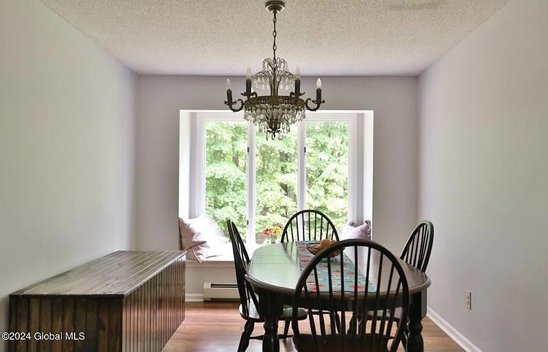 5th image of 297 Middle Grove Road