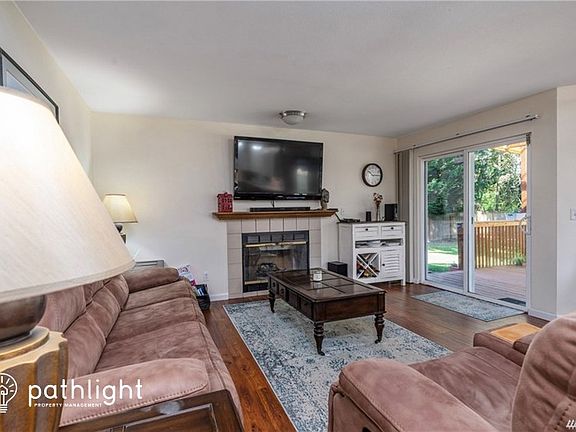 5th image of 4607 244th Street Ct E