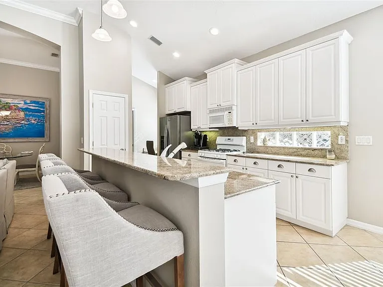 7328 Lake Forest Gln — Photo 19
