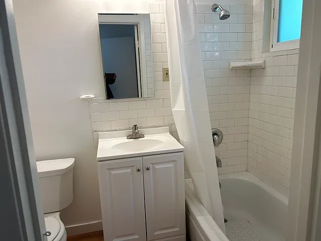 23 Redwood Ave — Photo 9