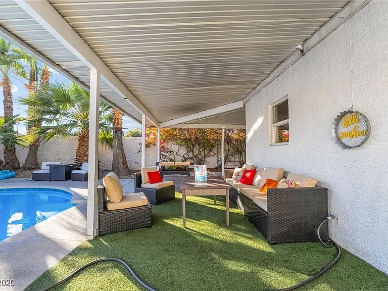 2419 Vegas Valley Dr — Photo 42