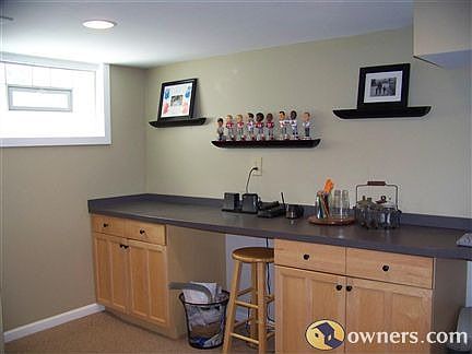 LOWER LEVEL WORK STATION