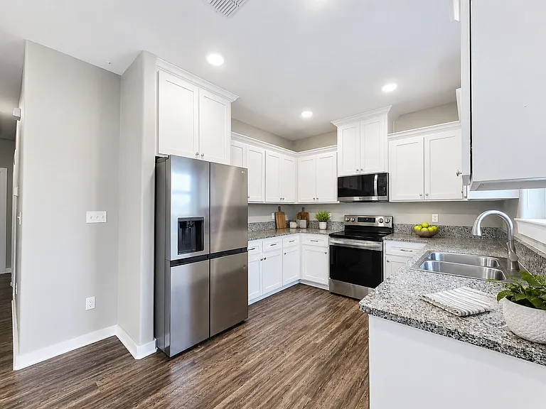 440 Chestnut Dr #2 — Photo 3