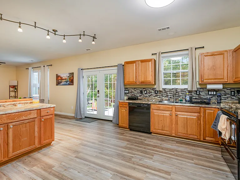 3605 Cold Harbour Dr — Photo 10