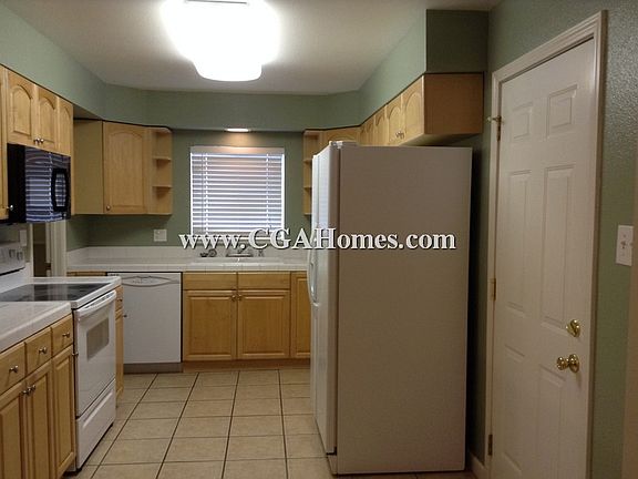 3rd image of 2912 Maison Way