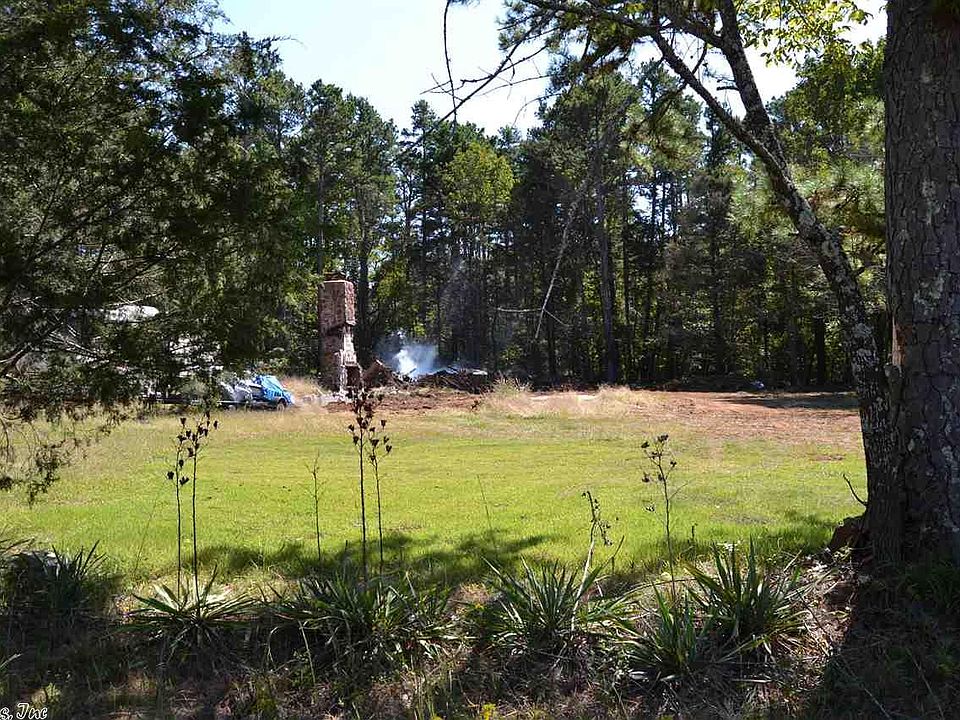 1st image of 148 Pine Needle Ln