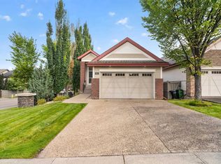 904 Armitage Ct SW, Edmonton, AB T6W 0K6