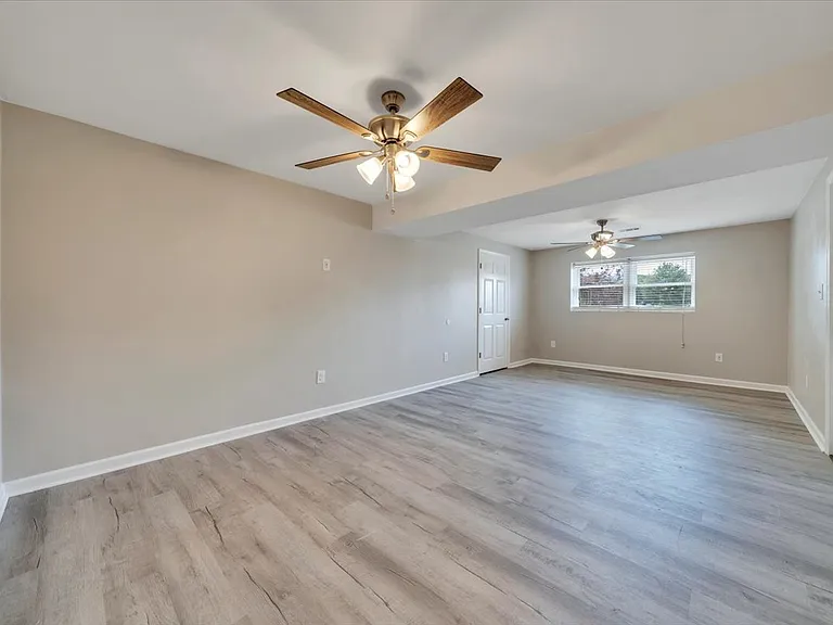 1905 Summerfield Dr — Photo 21