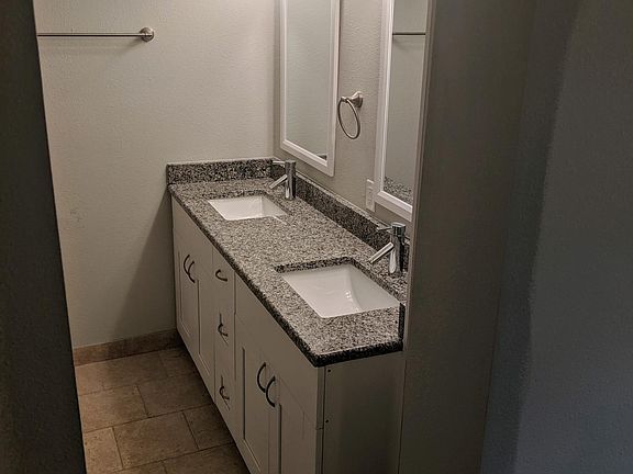 3rd image of 1037 Maybury Dr