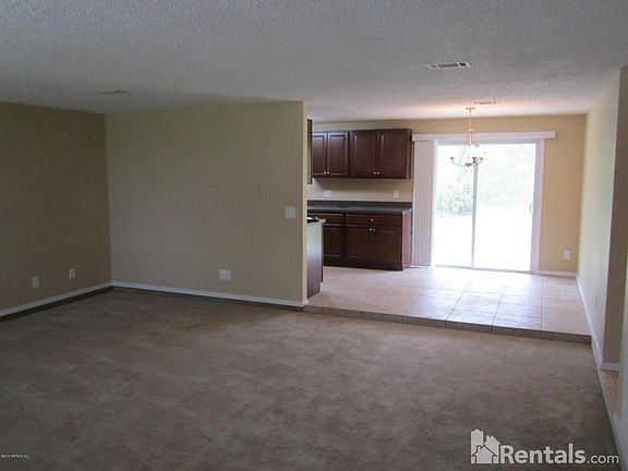 4th image of 2757 Frontier Ave