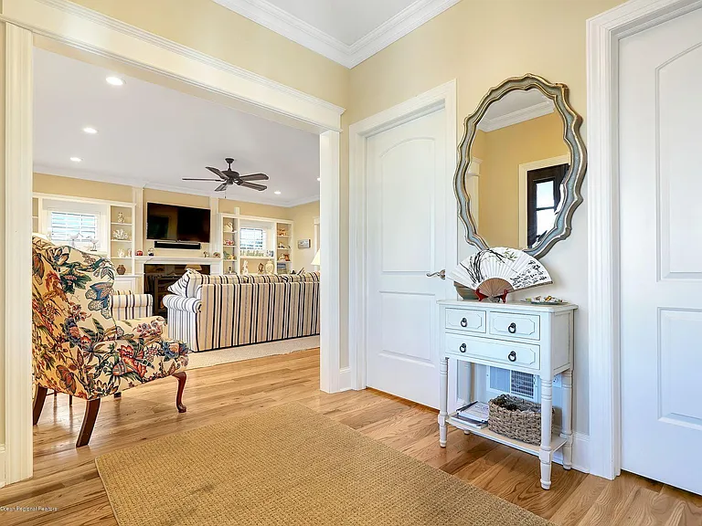 330 Villa Park Way — Photo 6