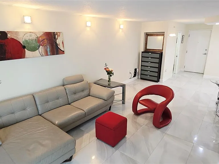 6917 Collins Ave #1212 — Photo 6