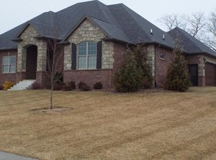 5720 Green Gate Ln, Columbia, MO 65201