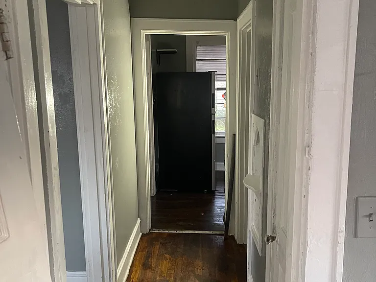 2414 Barbara St — Photo 5