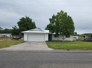 785 14th St, Vale, OR 97918