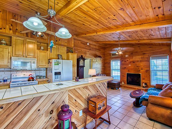 5th image of 5 Cedar Ln