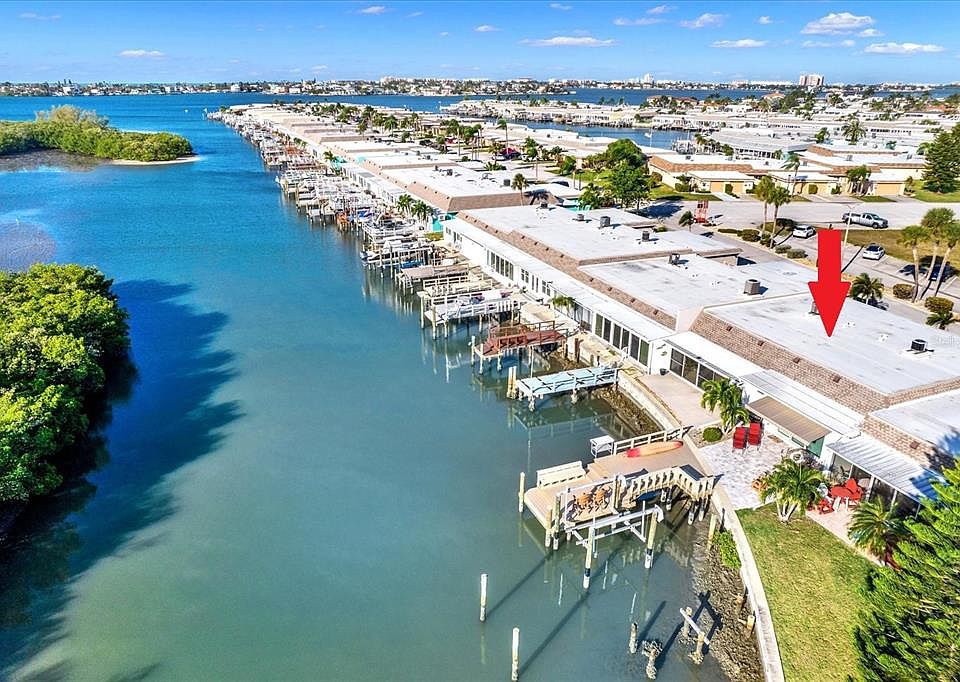 220 Boca Ciega Point Blvd S, Saint Petersburg, FL 33708 MLS U8219390