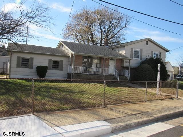 1st image of 1600 Emerson Ave