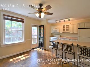 2700 13th Rd S APT 374, Arlington, VA 22204