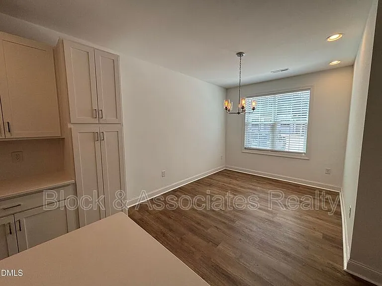5710 Parker Pines Ct — Photo 15