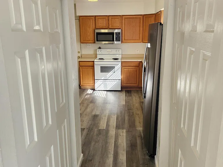 2304 S Williams St — Photo 7