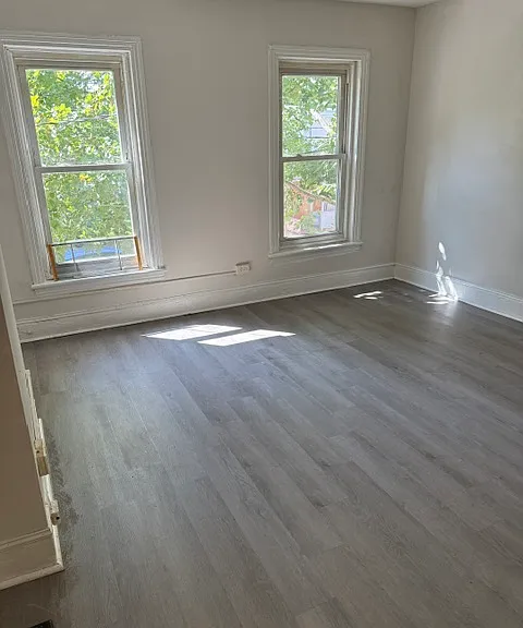 428 S Claymont St — Photo 4