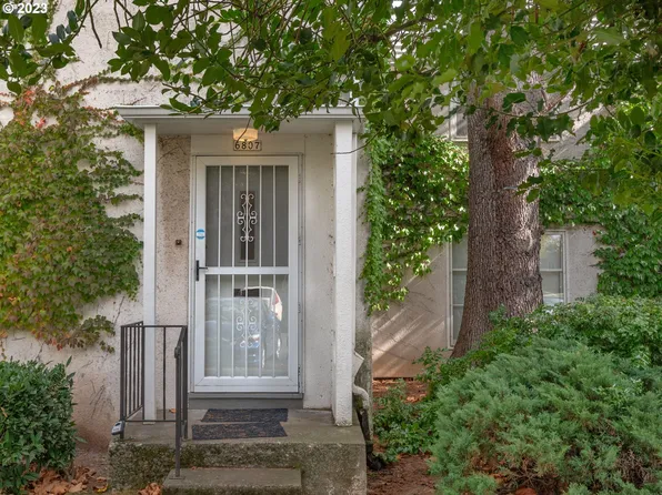 6807 NE Broadway St, Portland, OR 97213