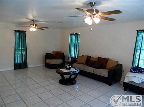 5th image of 507 Woodhaven Blvd