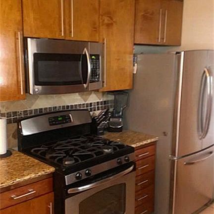 custom counters with Granite counter tops