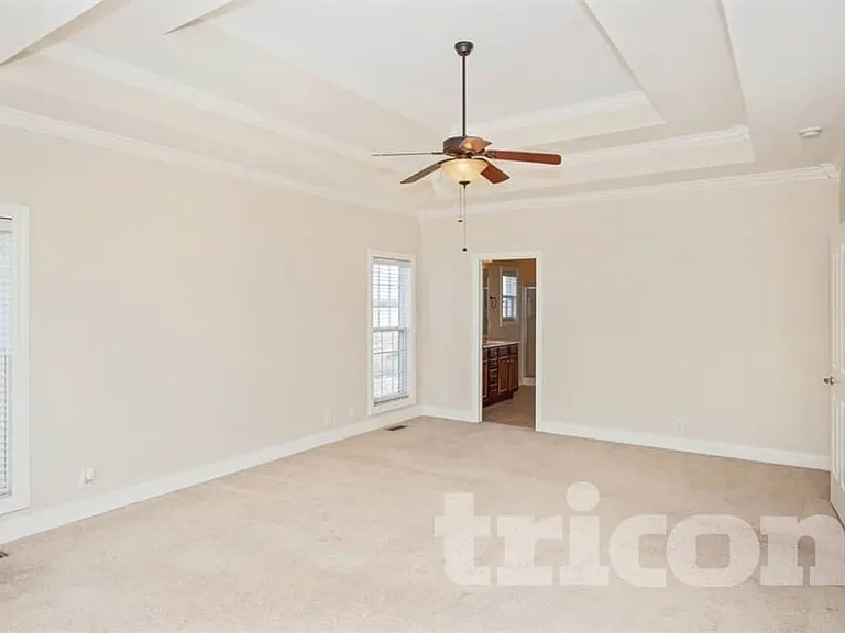 1410 Deerskin Ct — Photo 9