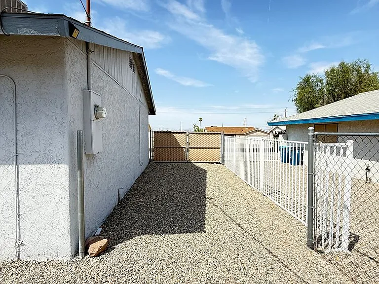 1010 Pueblo Dr — Photo 16