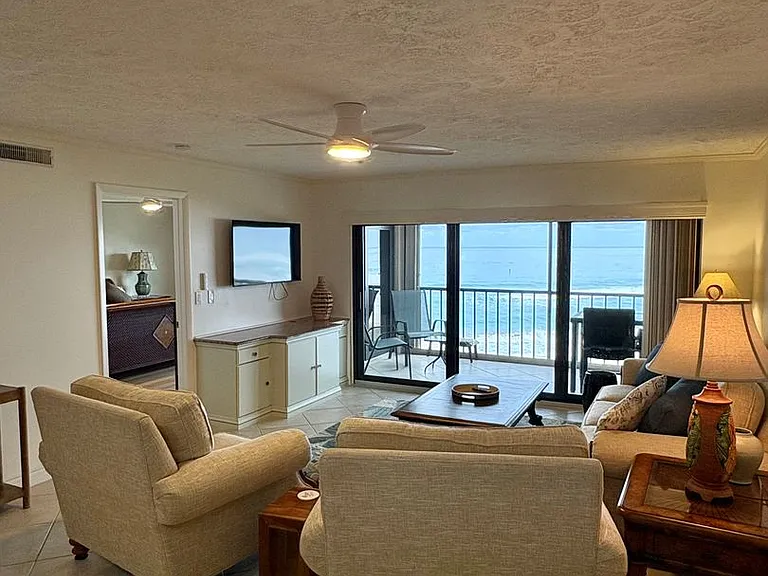 2571 NE Ocean Blvd #10-405 — Photo 9