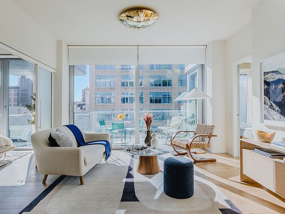 1st image of 547 W 47th St #1011