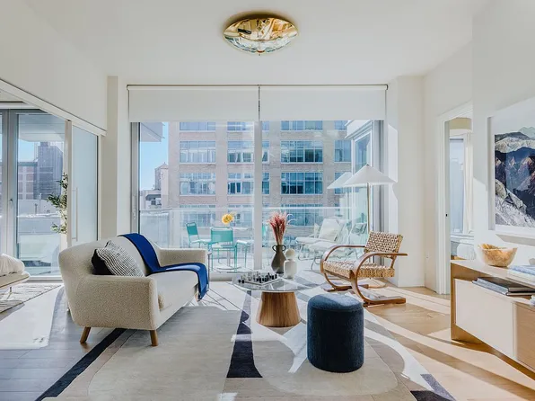 547 W 47th St Room 911, New York, NY 10036
