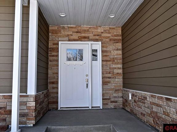 3rd image of 212 Oak Marsh Dr