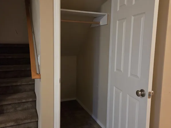 5607 Parkside Dr #1, Marysville, WA 98270