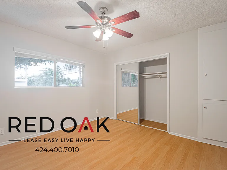 710 N Genesee Ave #10 — Photo 11