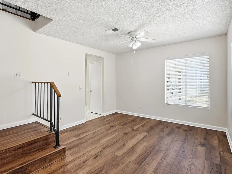15303 Rancho Polermo Rd — Photo 29