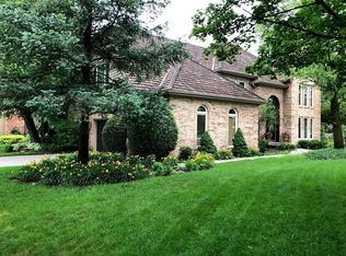 1793 Sjogren Ct, Wheaton, IL 60189