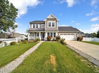 5355 Timber Line Ct, Grand Blanc, MI 48439