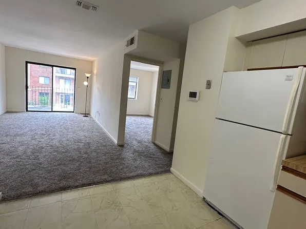 2811 East 26th Street image 3 of 38